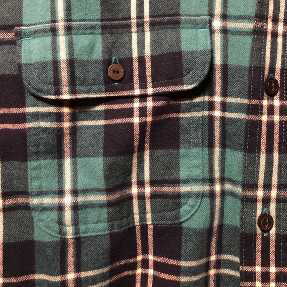 L.L. Bean flannel button up men’s shirt. Medium - Picture 6 of 6